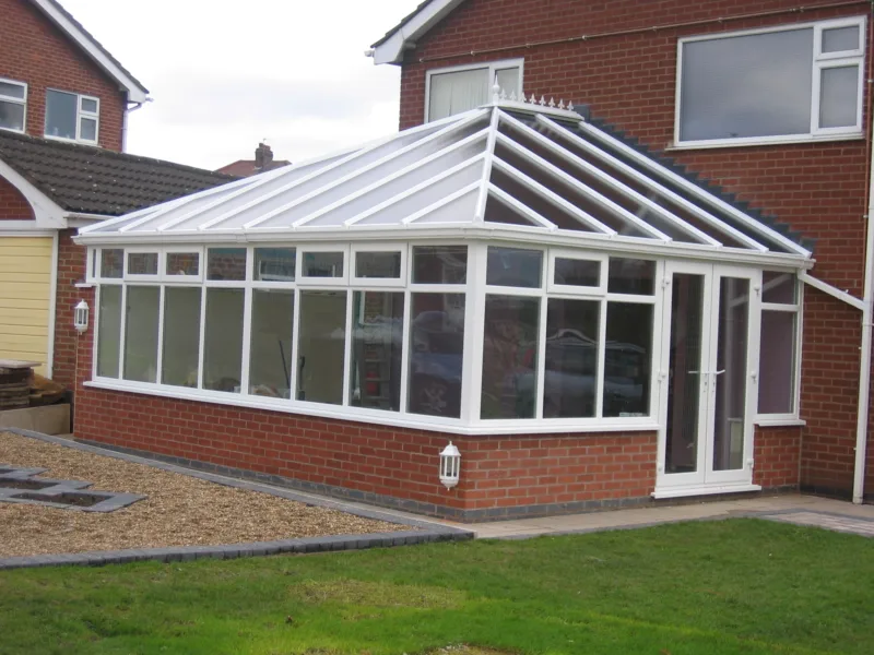 What is the difference between orangery and conservatory?