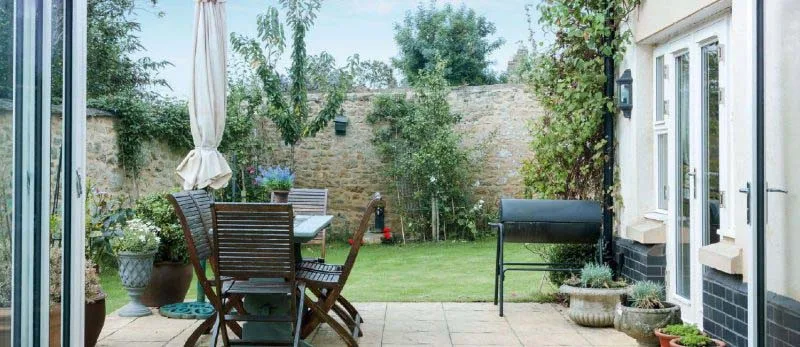 What’s the difference between the Visofold 1000 and Visofold 6000 Bifold Doors?