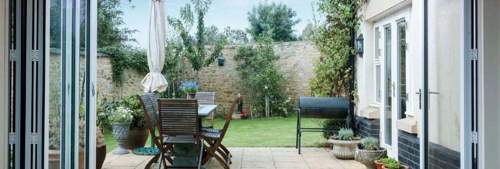 What’s the difference between the Visofold 1000 and Visofold 6000 Bifold Doors?