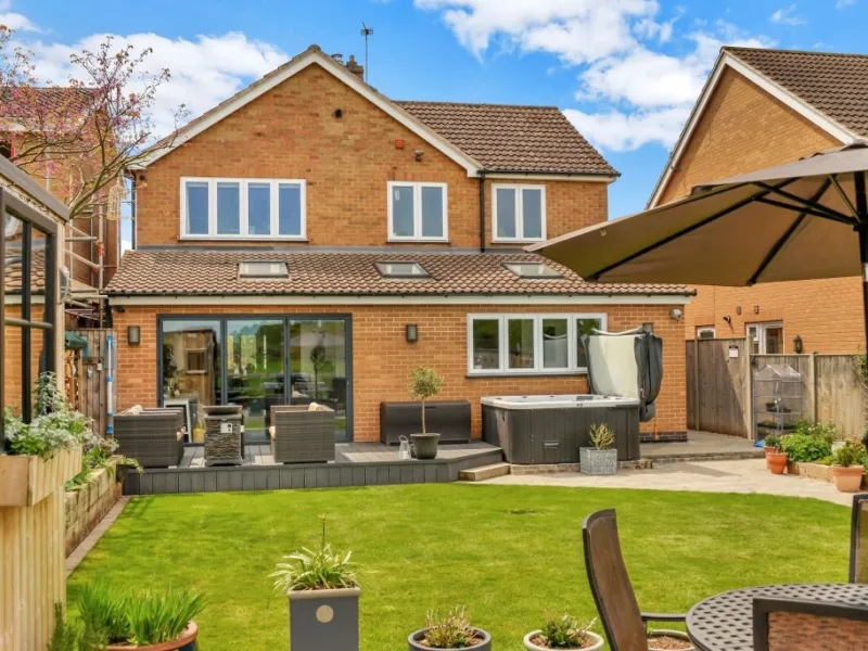 Top Trends in Aluminium Bi-Fold Doors