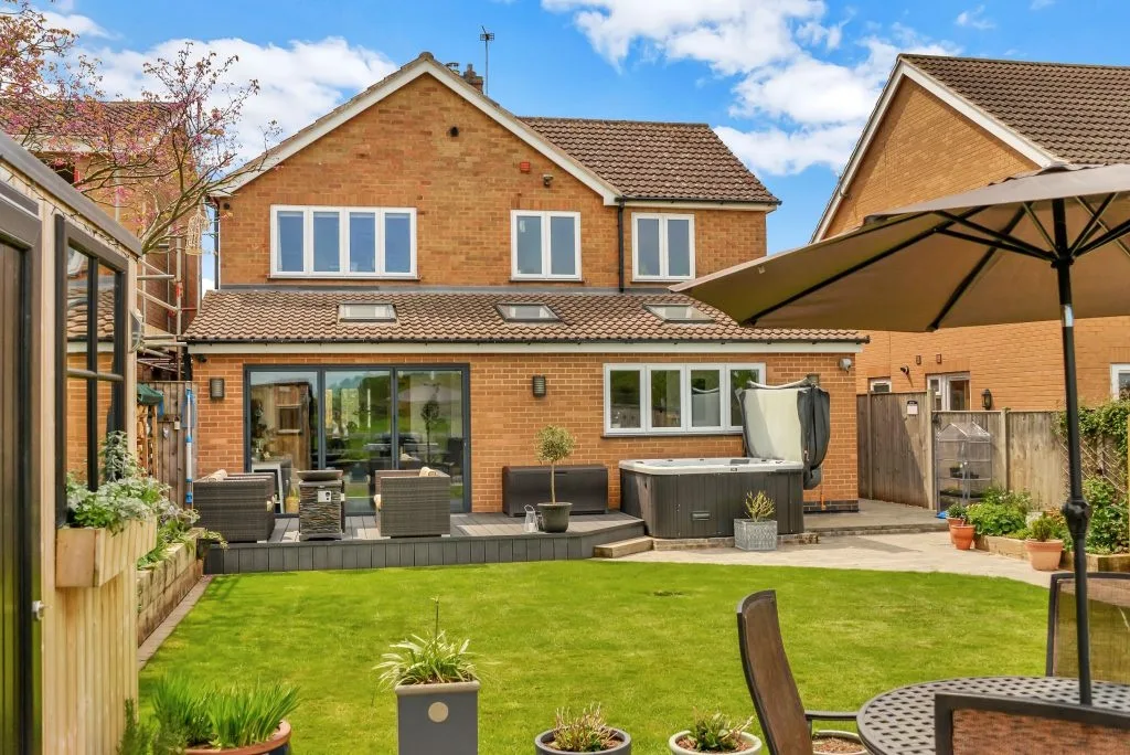 Top Trends in Aluminium Bi-Fold Doors