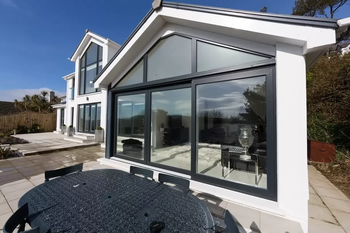 How to Choose the Right Window Style for Your Home’s Architecture